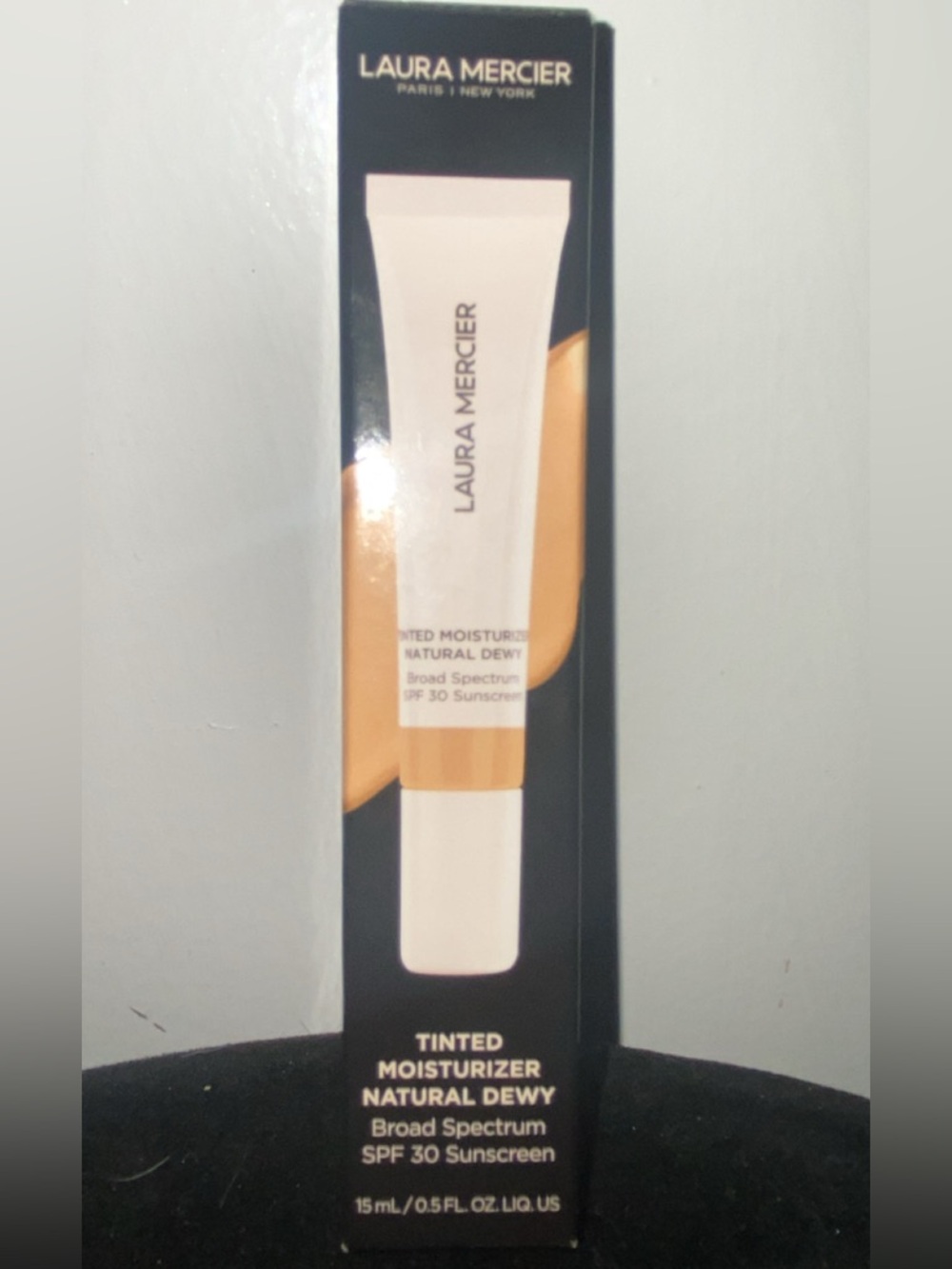 laura mercier Tinted Moisturizer Natural Dewy - Maple